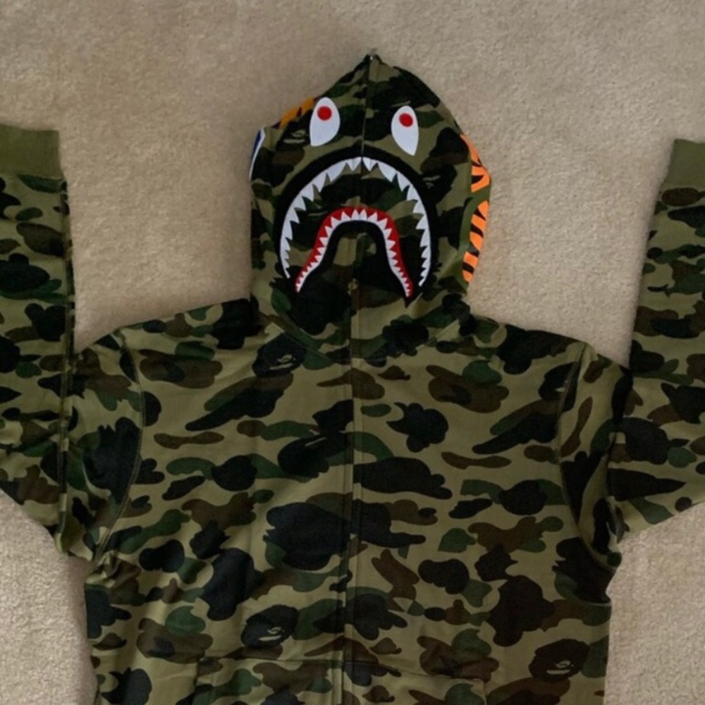 Bape Green camo shark hoodie new stock x verified